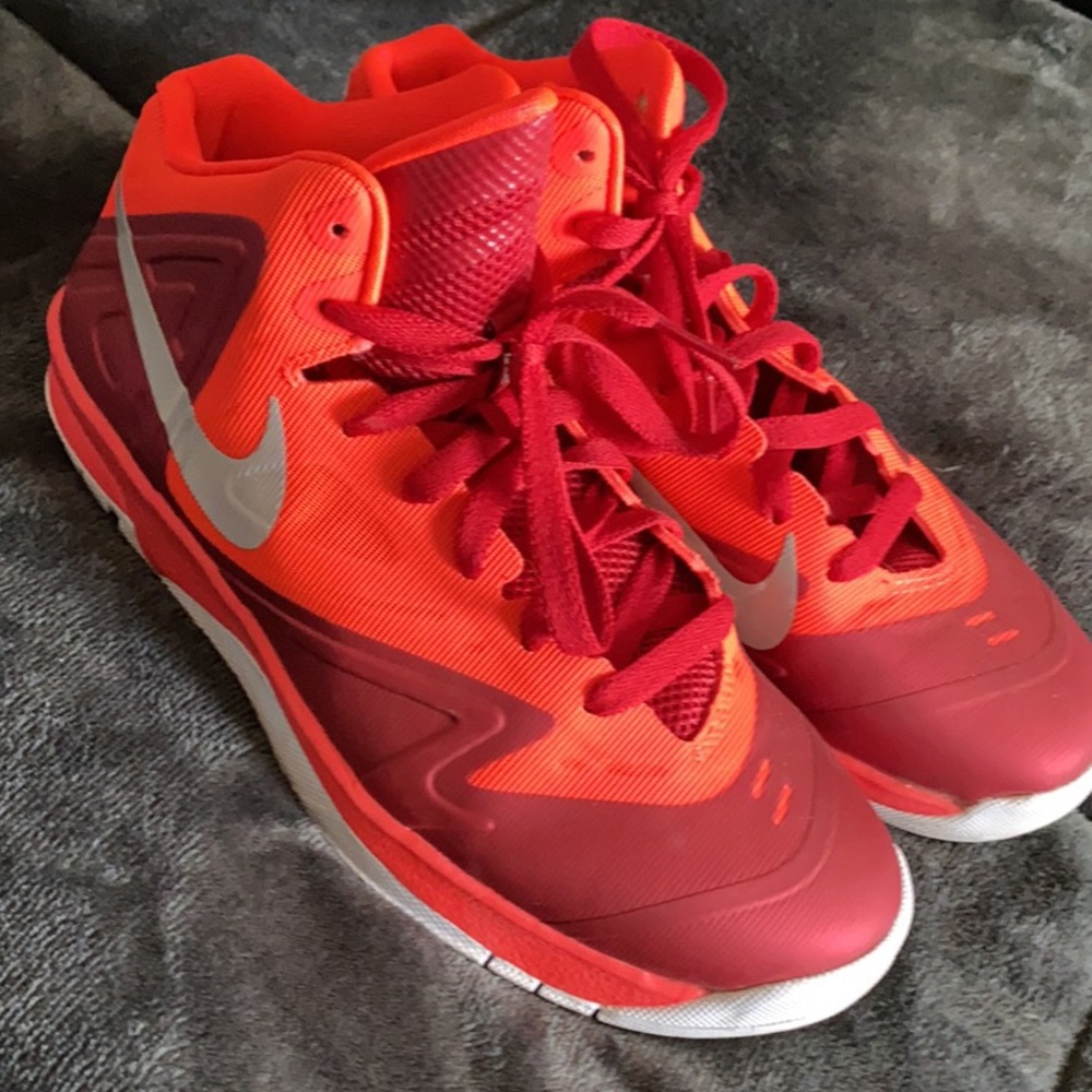 NIKE - Picture 3 of 4
